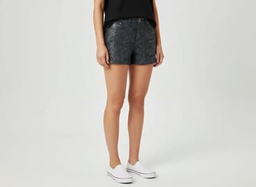 krótkie spodenki z ćwiekami: Blue, Szorty damskie, rozmiar XL — 6