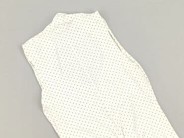 biała bluzka i czarna spódnica: T-shirt damski, rozmiar S — 1