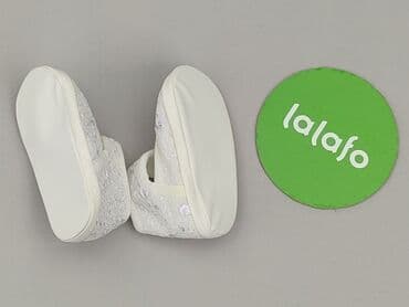 sukienka dla niemowlaka na wesele: Buciki niemowlęce, 15 i mniejsze, stan - Bardzo dobry — 3