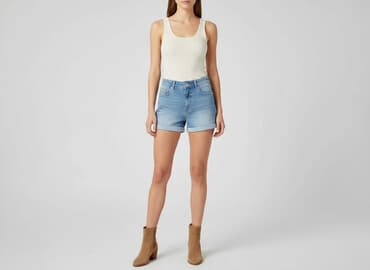 obcisłe krótkie spodenki: FB Sister, Shorts for women, size S — 1