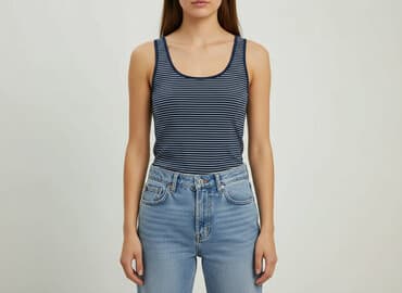 bialy top reserved: Women`s top, size S — 6