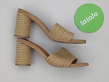 born2be biale buty: Klapki damskie, rozmiar 39 — 2