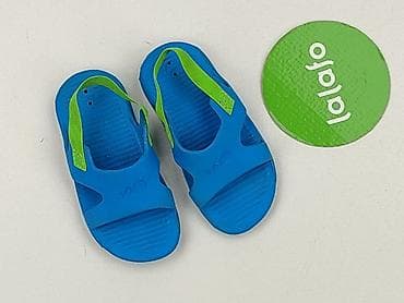 klapki nike: Kapcie Decathlon, 22, Używany — 2