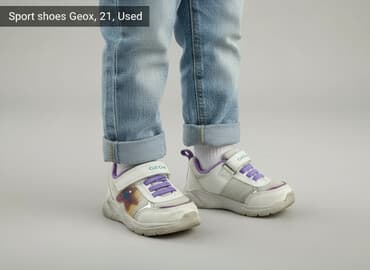 buty chłopięce ze świecącą podeszwą: Buty sportowe Geox, 21, Używany — 1