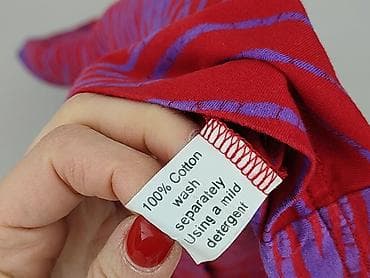 marks: Women`s top, size XL — 5