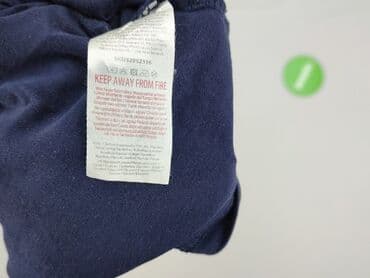 czarne t shirty damskie w serek: Beloved, T-shirt damski, rozmiar XL — 5