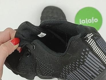 martes kapcie: Sneakersy damskie, rozmiar 39 — 6