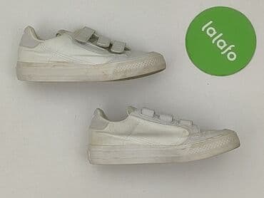 Босоніжки: Кросівки Adidas, 30, Б/в на lalafo.pl — 3 Босоніжки: Кросівки Adidas, 30, Б/в — 3