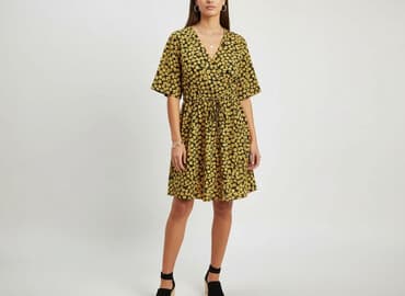 najmodniejsze sukienki dla puszystych: Wednesday‘s Girl, Sukienka damska, rozmiar M — 6