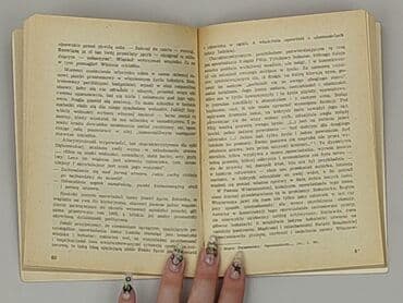 Książki: Książka, gatunek - Powieść, stan - Bardzo dobry — 3