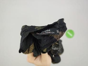 pull and bear cargo: Bershka, T-shirt damski, rozmiar XS — 4