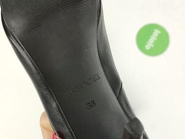 crocs: Flat shoes for women, size 38 — 5