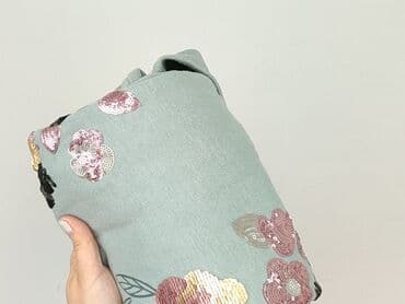 koszulka barcelony z nadrukiem: Bluza, Reserved, 13 lat, 152-158 cm, stan - Bardzo dobry — 6