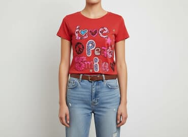 t shirty z czerwonem napisem: Women`s T-shirt, size S — 1