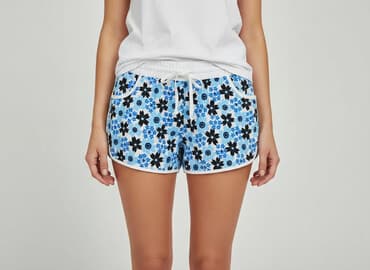 krótkie spodenki damskie z niskim stanem: Forever, Szorty damskie, rozmiar L — 1