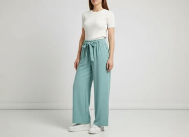 szerokie spodnie do kolan: Material trousers for women, size S — 1