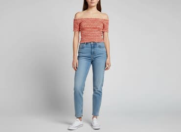 stradivarius bluzka na jedno ramie: Stradivarius, Women`s T-shirt, size S — 1