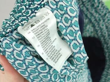 krótkie spodenki i nogi z cellulitem: H&M, Szorty damskie, rozmiar XS — 5