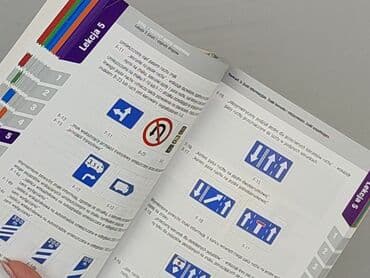 Książki: Książka, gatunek - Edukacyjna, stan - Bardzo dobry — 3
