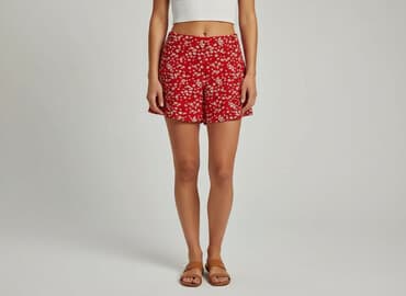 czarne krótkie spodenki sinsay: New Look, Szorty damskie, rozmiar S — 7