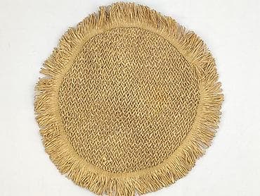 Serwetka 30 x 30, kolor - Beżowy, stan - Bardzo dobry w lalafo.pl Serwetka 30 x 30, kolor - Beżowy, stan - Bardzo dobry