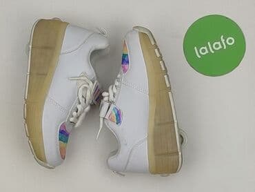 koszulka z nadrukiem roweru: Buty sportowe 33, Używany — 3