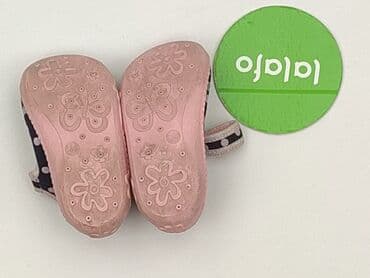 Kids' Footwear: Slippers 24, Used — 3