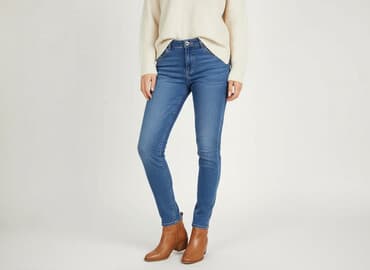 jeansy damskie z zamkiem z tyłu: Jeansy damskie, rozmiar S — 7