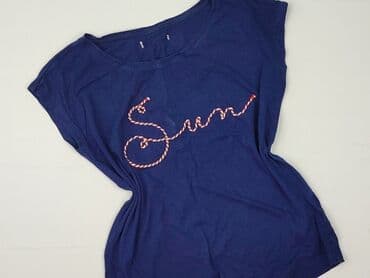 mock up t shirty: T-shirt damski, rozmiar M — 1