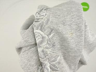 pull and bear bluza czarna: Bluza damska
, rozmiar One size — 4