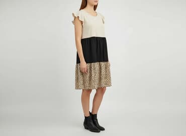 sukienki z żabotem: Women`s dress, size S — 1