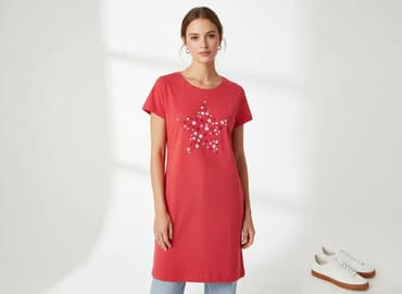 koszulki z 8 gwiazdkami: Studio, Sukienka damska, rozmiar S — 1