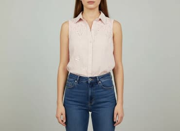 jaka bluzka do plisowanej spódnicy: Bluzka damska, rozmiar S — 1