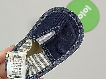 niechodki converse: Buciki niemowlęce, Next, 15 i mniejsze, stan - Bardzo dobry — 5