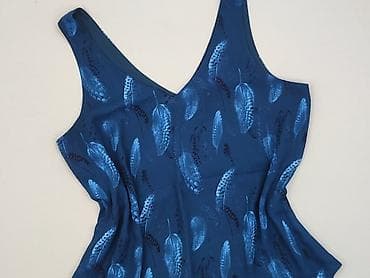 Women`s top, size M — 1