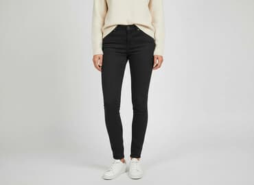 hm krótkie spodenki czarne: H&M, Jeansy damskie, rozmiar S — 7