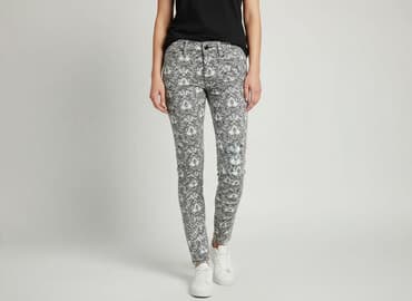 jeansy z serduszkami: Jeansy damskie, rozmiar 2XS — 7