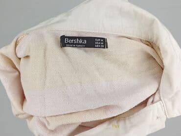 box z koszulkami piłkarskimi: Bershka, Жіноча футболка поло, розмір M — 5