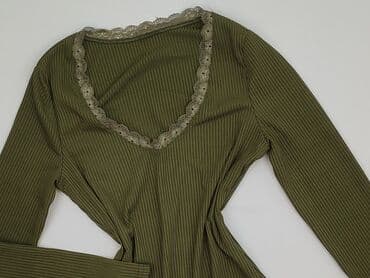 jeansy straight stradivarius: Women's blouse, size S (EU 36) — 1