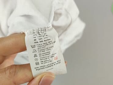 obcisła bluzka z dekoltem: T-shirt damski, rozmiar M — 5