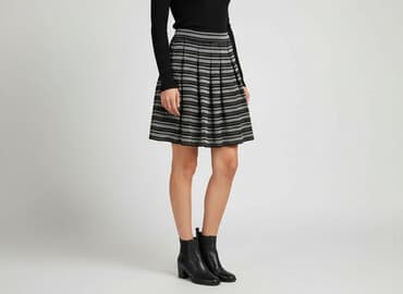 ubrania review: Review, Women`s skirt, size M — 1