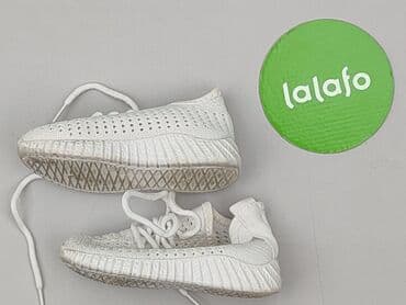 kurtka dla noworodka: Trampki 22, Używany — 3