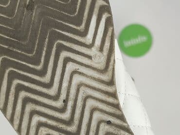 czarna sukienka i białe trampki: Sneakersy damskie, rozmiar 37 — 5