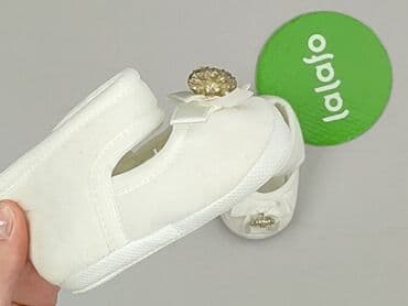 born2be czarne sandały: Buciki niemowlęce, 15 i mniejsze, stan - Bardzo dobry — 4