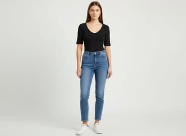 czarne t shirty w serek damskie: T-shirt damski, rozmiar S — 5