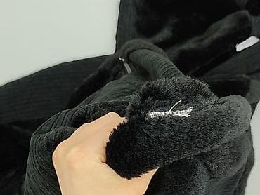 bluza z futrem na kapturze vinted: Bluza z kapturem damska, rozmiar One size — 5