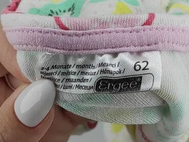 koszulka z minionkami: Body, Ergee, 0-3 miesięcy, 
stan - Bardzo dobry — 4
