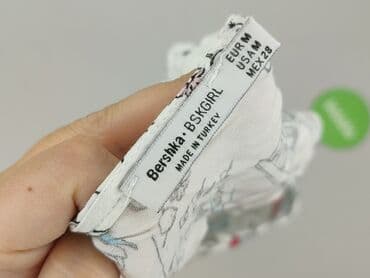 koszulka z numerem bershka: Bershka, Bluzka damska, rozmiar M — 4