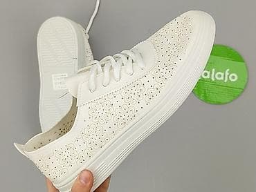 biale trampki mustang: Sneakersy damskie, rozmiar 38 — 7