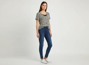 eleganckie bluzki czarne: Bluzka damska, rozmiar S — 5